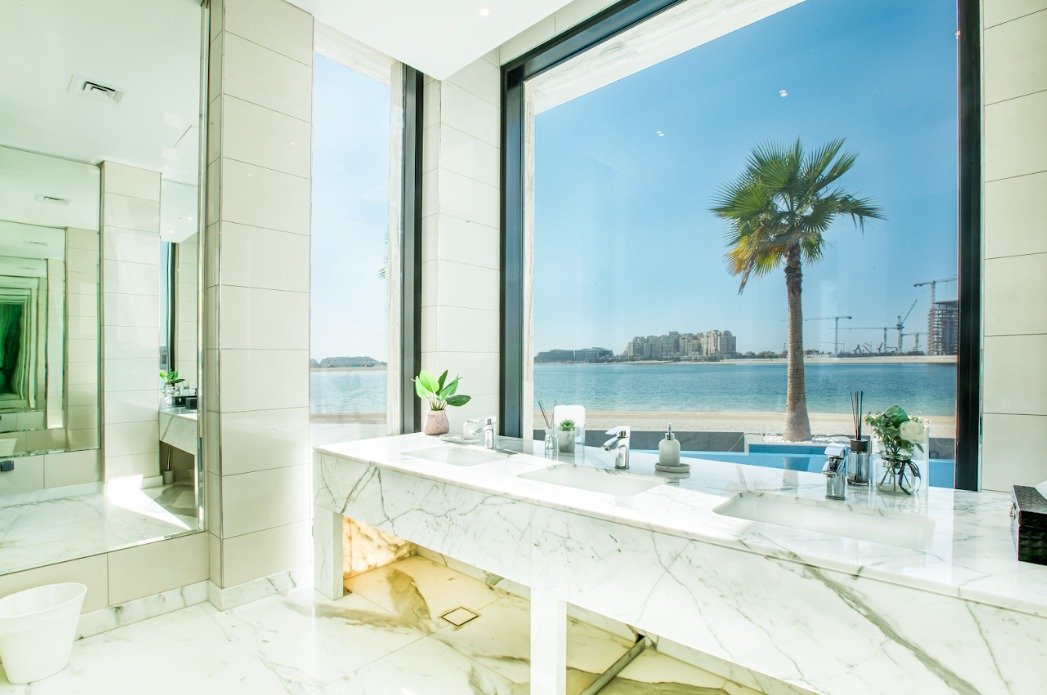 6 Bedroom Villa I FROND at the Palm Jumeirah