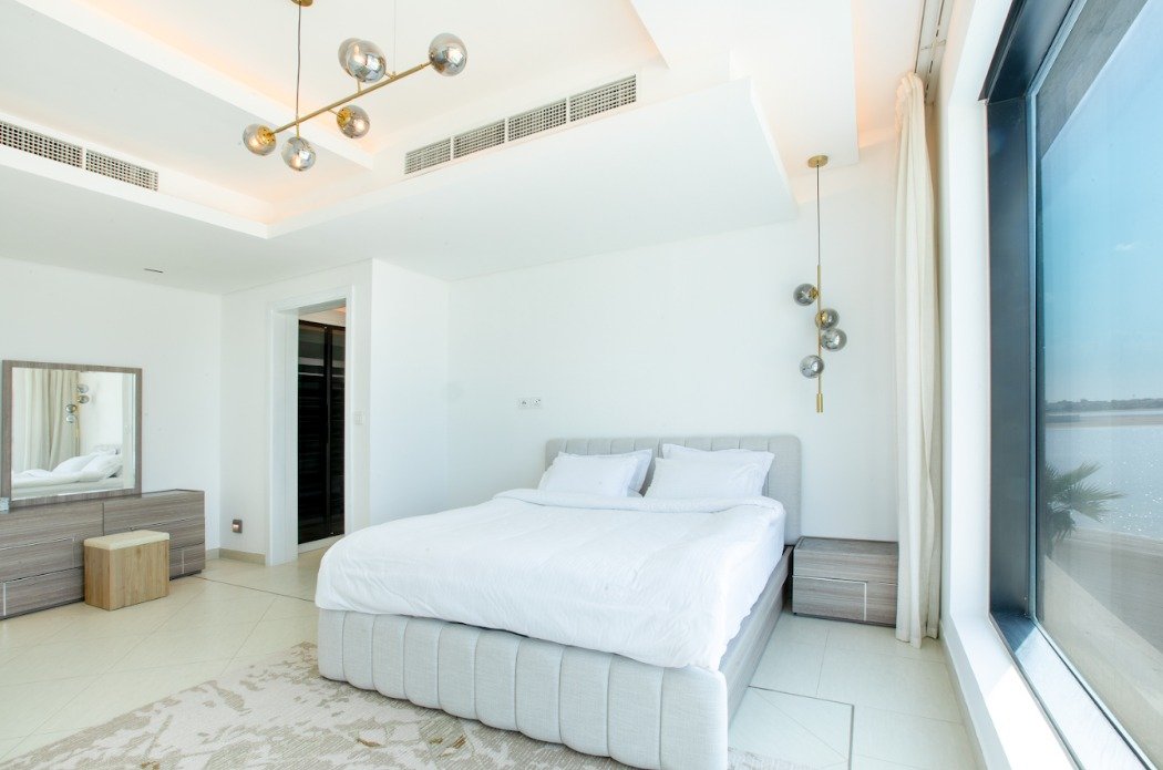 6 Bedroom Villa I FROND at the Palm Jumeirah full screen image
