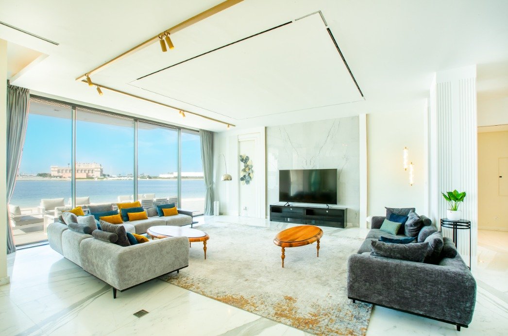6 Bedroom Villa I FROND at the Palm Jumeirah full screen image