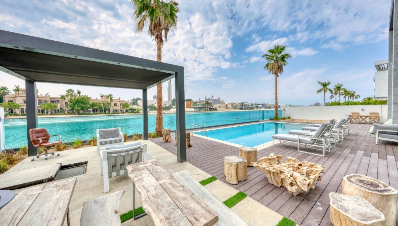 7 Bedroom Villa at Palm Jumeirah gallery image